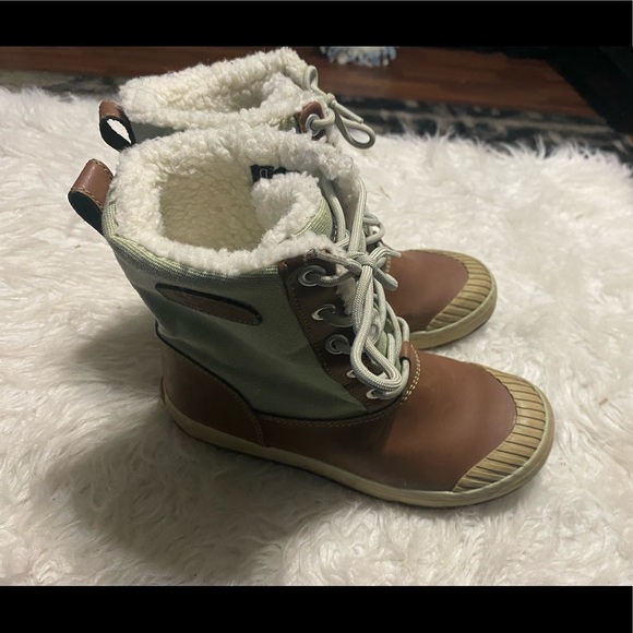 Keen Women's Brown/Green Winter Boots US 7